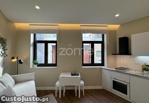 Moradia 2 Pisos, Rendimento Imediato 6 %, Porto