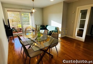 Apartamento T1 com Varanda e Lugar de Garagem na Foz do Douro
