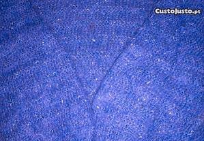 Camisola lã mohair, executada manualmente, cor roxo e tamanho M