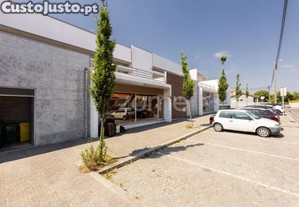 Armazém Para Atividades Industriais E Serviços...