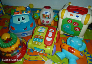 Brinquedos chicco - carro, cubo, telefone e outros