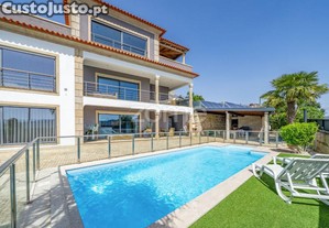 Moradia T5 Com Piscina E Jardim, A 5Min De...