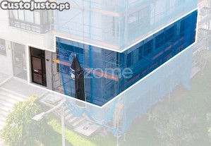 Loja 95M² Em Gaia Com Potencial De Conversão...