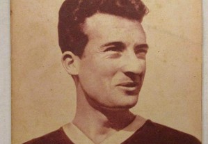 Colecção Ídolos do Desporto, Nº 41 - ROGÉRIO, Um génio do futebol português