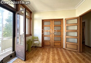 Apartamento T4 Na Rotunda Da Boavista, Porto