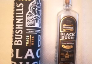 Lata em cartão Bushmills-Black Bush Irish Whiskey