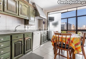 T4 Duplex Com Lugar De Garagem, Centro Da Póvoa