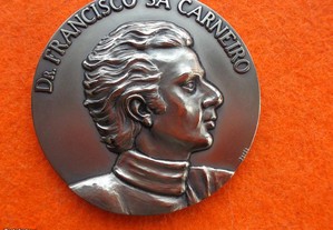 Medalha Francisco Sá Carneiro