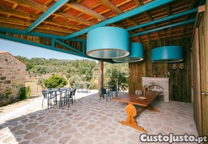 Quinta Com Casinhas Em Pedra, Recuperadas, Para...