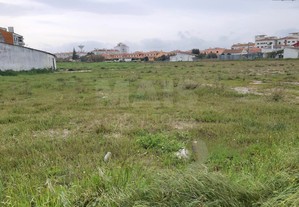 Terreno para construção em zona central de Samora
