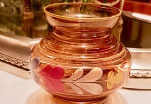jarra antiga em vidro pintada à mão