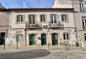 Pr�dio para remodela��o - Cacilhas