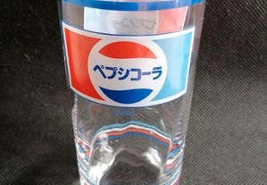 Copo antigo da Pepsi de uma edição de uma série lançada nos anos 80