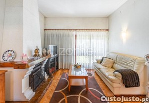 Moradia T4 Com Terreno Em Canidelo - Espaço,...