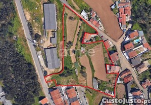 Terreno De 8700M2 Com Capacidade Construtiva Em...