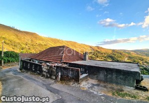 Moradia Individual Em Pedra Para Recuperar -...