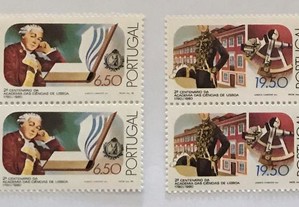 2 quadras selos Academia Ciências de Lisboa-1980