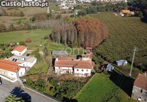 Quinta C/ Exploração Agrícola Em Milheirós De...