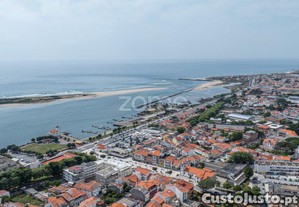 Apartamento T2, Renovado, Junto À Marginal De...