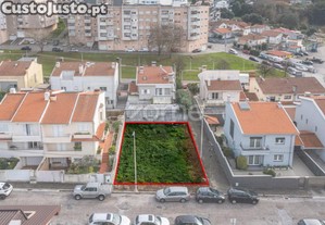 Terreno Urbano 335 M² Para Moradia De 4 Frentes...