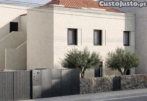 T1 Com Varanda Em Leça Do Balio