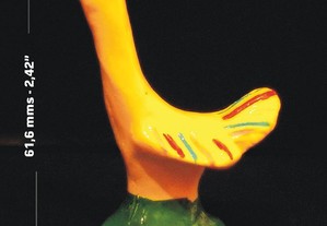 Pássaro estilizado feito em Barcelos assinado por Maria dos Anjos. Anos 70