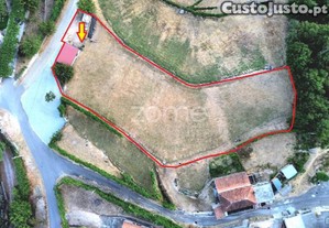 Terreno Rústico Com 2433 M2 E Anexo 39 M2 -...