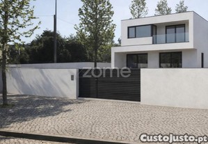 Lote Para Construção Urbana Na Maia Com 470 M2