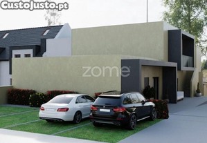 T1 Com Varanda Em Leça Do Balio