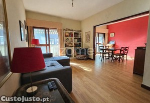 Apartamento T4 Com Varanda E Elevador Em...