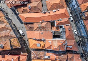 Prédio Com 4 Pisos, 5 Habitações E Loja - Rua...