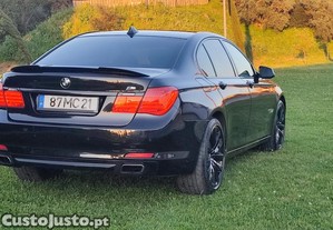 BMW 730 Sedan - 09