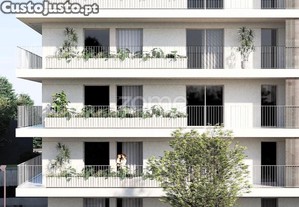 Apartamento T2 Com Garagem Em S. Vicente