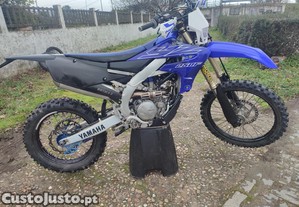 Yamaha YZF - 22