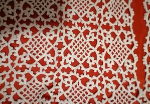 4 naperons em crochet 65x20 (1),25x25 (2) 30x30(1)