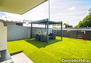 Moradia T4 Moderna Com Piscina E Jardim Em...