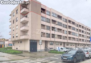 T1 C/Arrumos Leça Do Balio