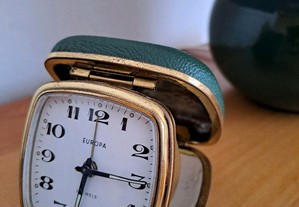 Relógio despertador antigo de viagem EUROPA - Anos 60/70's