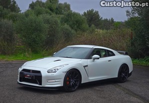 Nissan GT-R