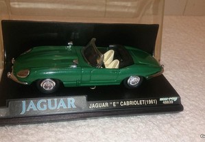 1/43 jaguar e cabriolet 1961 (new-ray)