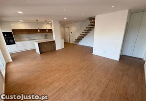 T2 Em Construo Com Garagem