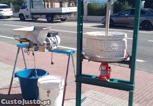 Moinho para fazer seu prprio azeite. Com Prensa com Macaco