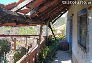 Casa / Villa T2 em Alvares de 210,00 m²