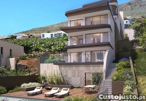 Apartamento T2 em São Martinho de 174,00 m²