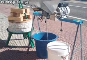 Mini lagar para fazer azeite em casa. con Prensas Manuais.