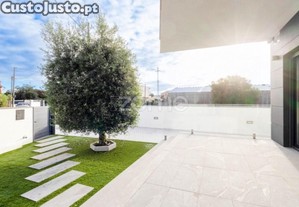 Moradia Individual A 800 Metros Da Praia De...