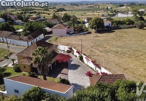 Quinta T4 em Achete, Azoia de Baixo e Póvoa de Santarém de 112 m²