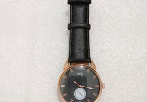 Relógio Yazole dourado com bracelete preta pele