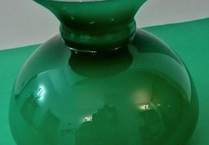 Tulipa de apoio em vidro verde e leitoso no interior
