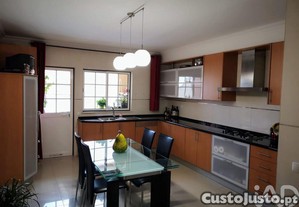 Apartamento T2 em Almeirim de 163,00 m²